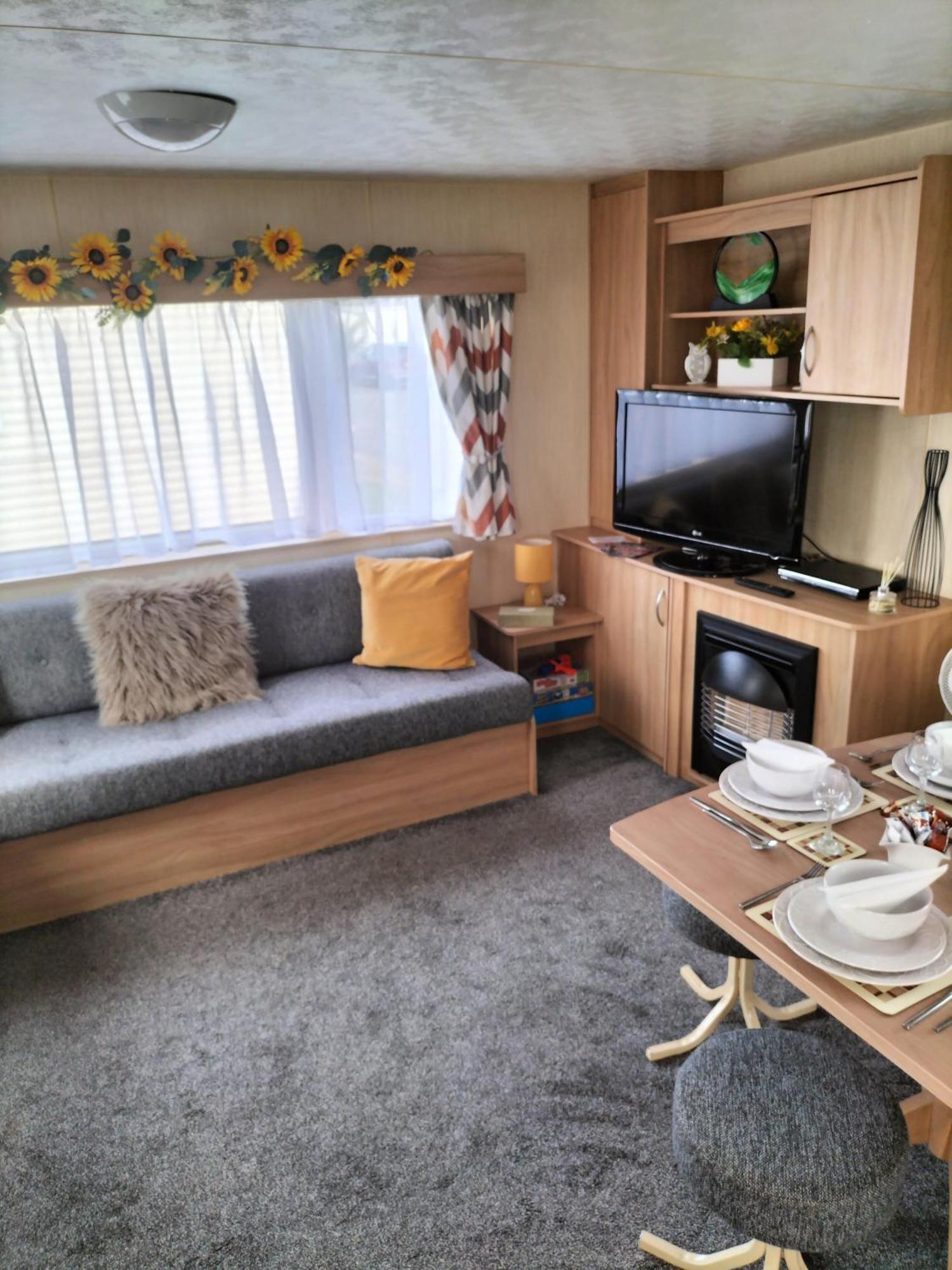 3 Bedroom Caravan, Edi Rita, Robin Hood, Pet Friendly Meliden ภายนอก รูปภาพ